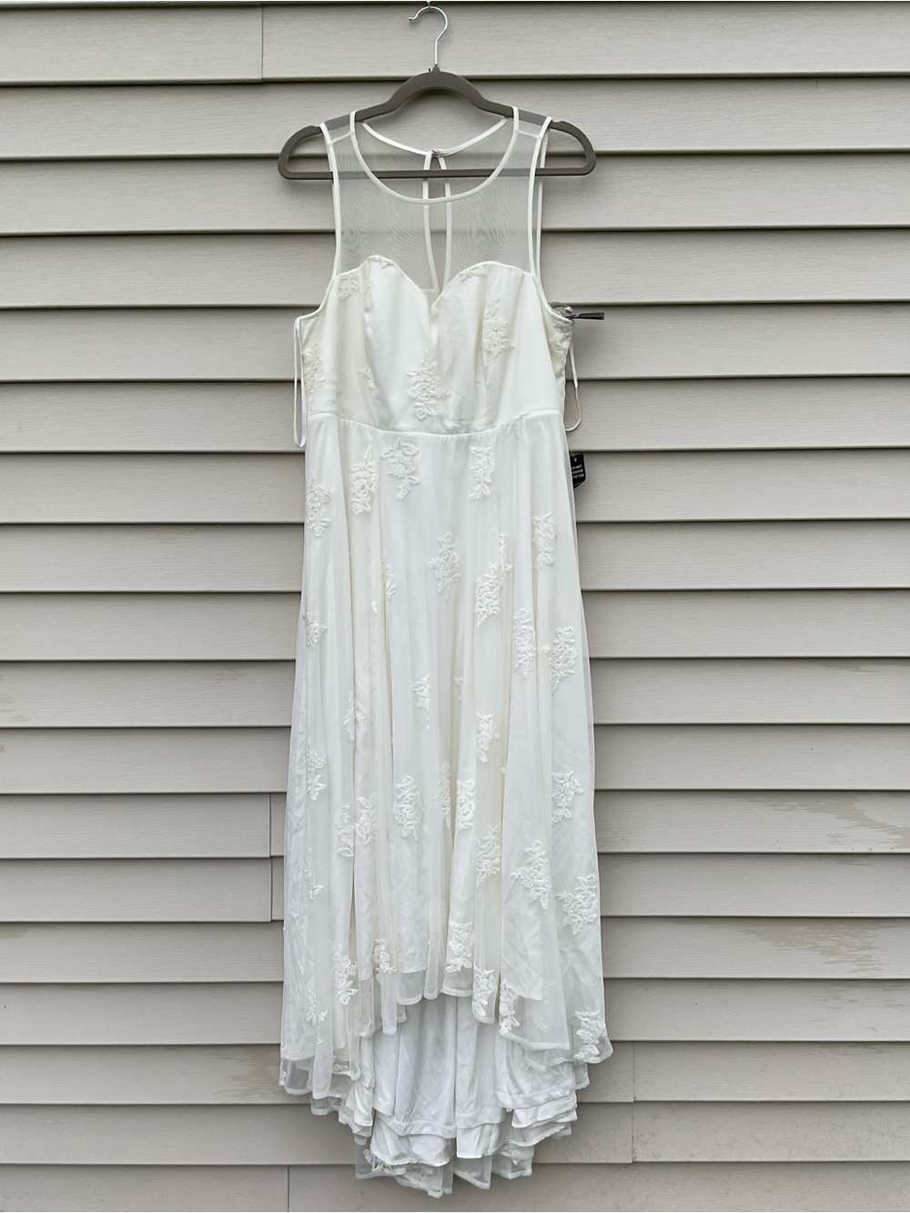 Torrid Embroidered Sheer Yoke Floral Appliqué Hi-Low Maxi Dress Size 14 NWT